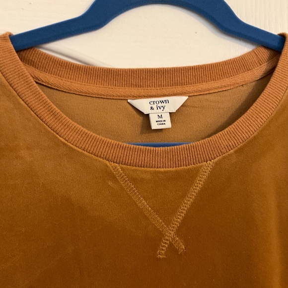 Crown and Ivy, super soft, long sleeve shirt, size medium - Picture 2 of 4